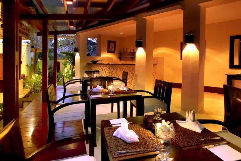 Pat-Mase Villas جيمباران المطعم الصورة
